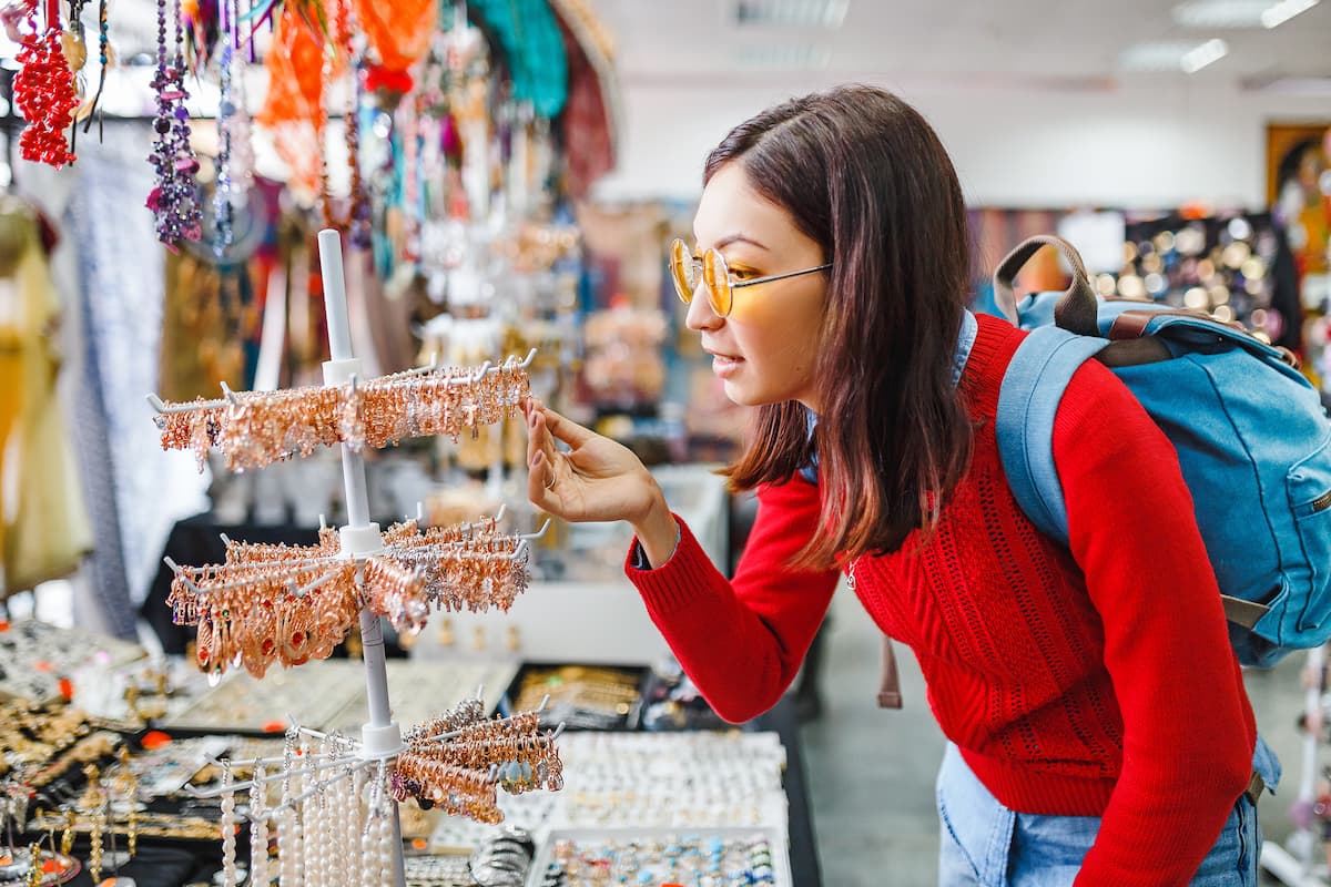 Boucles d’oreilles fantaisie haut de gamme : Pourquoi suivre la tendance ?