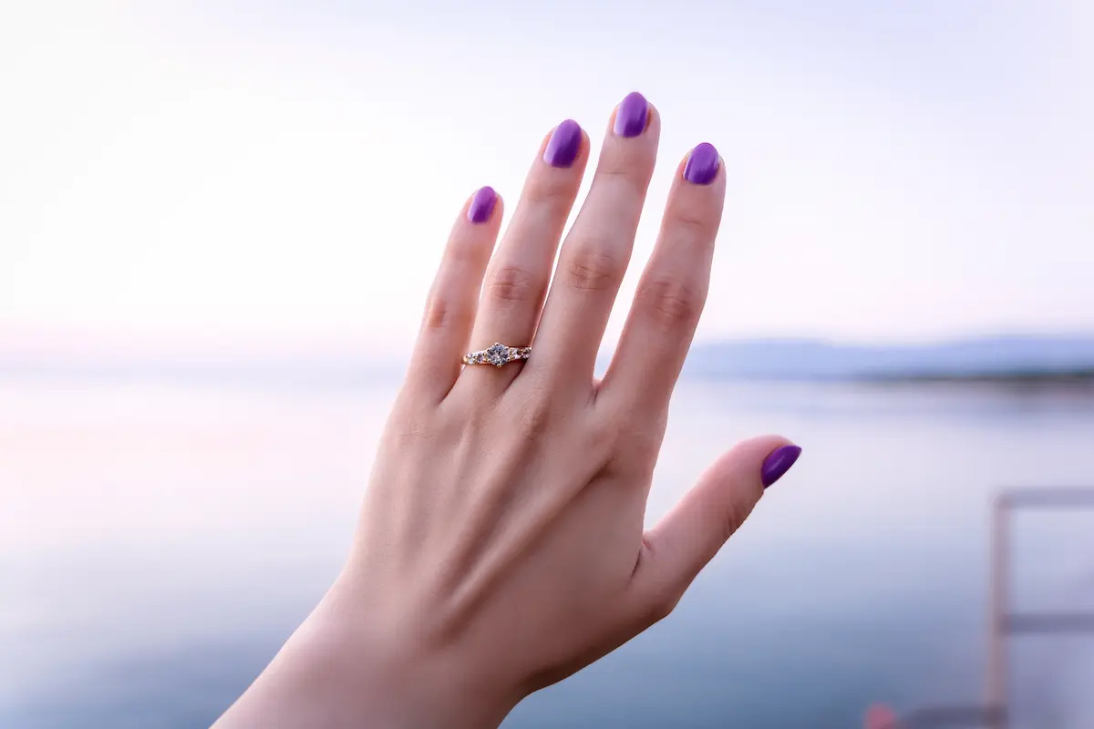 Saphirs en folie : 5 designs de bagues qui vont vous faire craquer