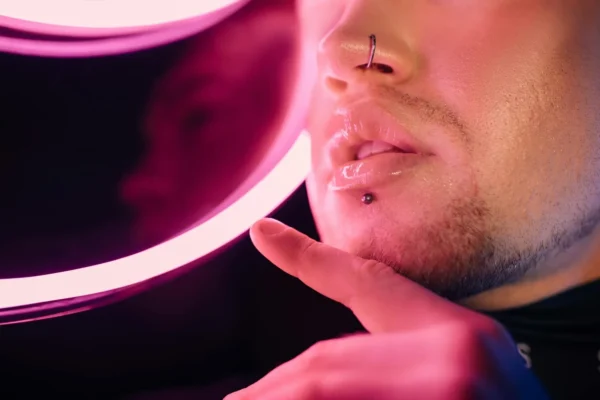 Prince Albert piercing : origine, pose, bijoux et cicatrisation