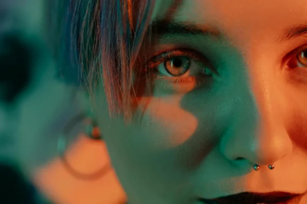 Piercing au nez : à quoi s&rsquo;attendre vraiment côté douleur ?