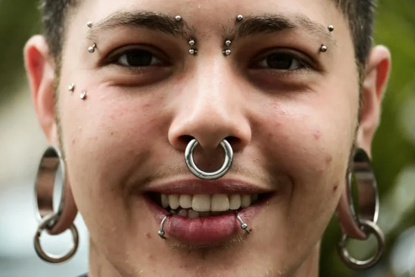 Piercing oreille : les 10 noms essentiels pour choisir le vôtre